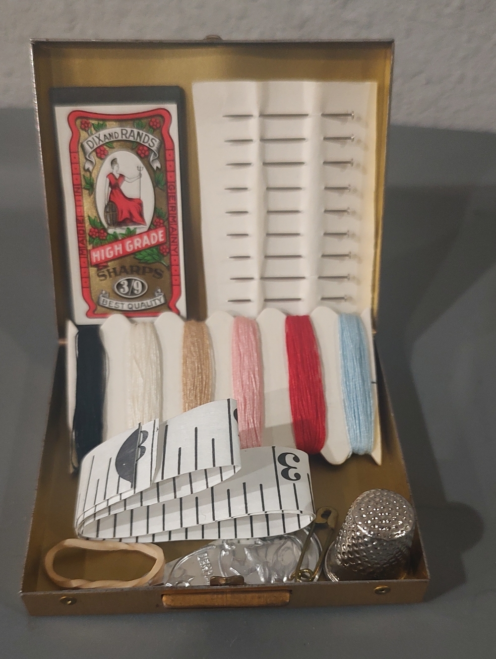 Vintage Sew'n Kit with Praying Hands Unused Sewing Kit